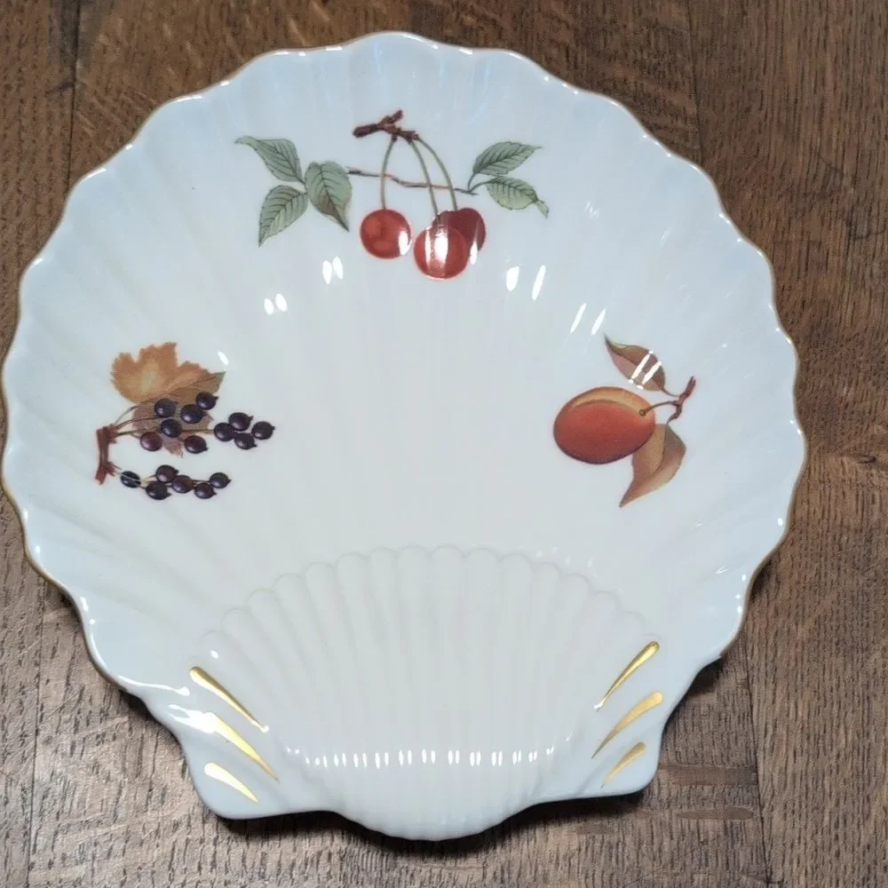 Royal Worcester vintage royal
